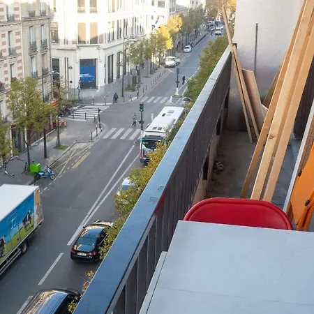 Charming Apt Near Les Buttes Chaumont شقة