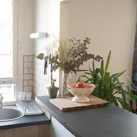 شقة Charming Apt Near Les Buttes Chaumont باريس